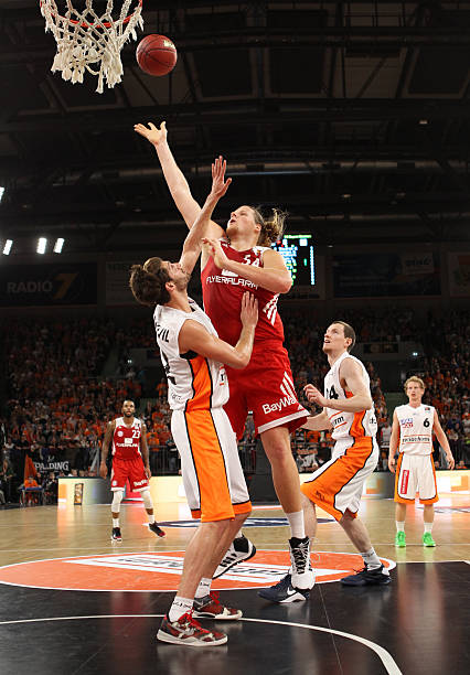 并在关键时 并在关键时